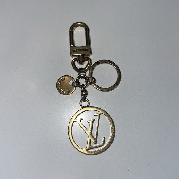 LV Circle Bag Charm & Key Holder - Picture 4 of 4